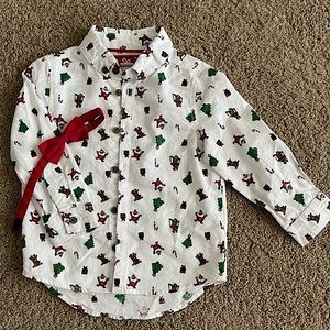 Toddlers Xmas shirt.Gently used, non-smoking, pet-free household. Worn once.